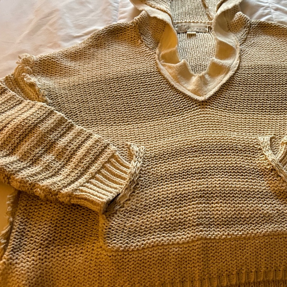 Sweater - Picture 5 of 5